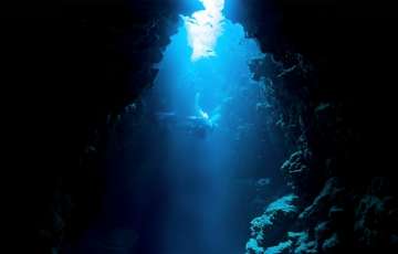 Oceano subterrâneo colossal é descoberto nas profundidades da superfície terrestre